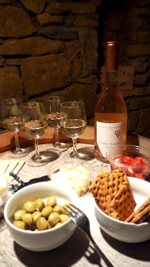 Charmante maison villageoise 5 personnes HappyDay Neuchâtel Saint-Blaise Extérieur photo